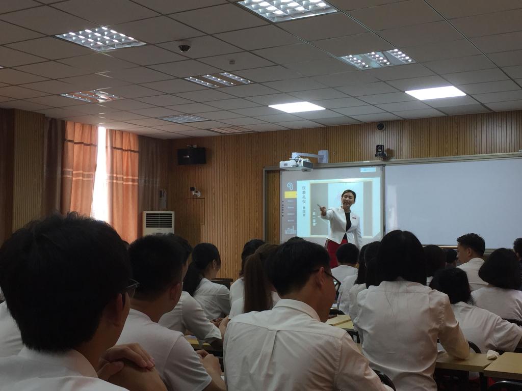 陈凡贞老师